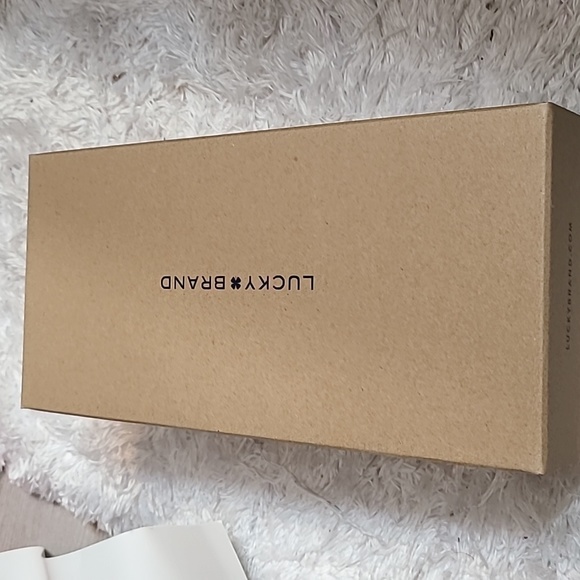 Lucky Brand Sandal, Peace Sign casual slide. Brand new. - Picture 10 of 11